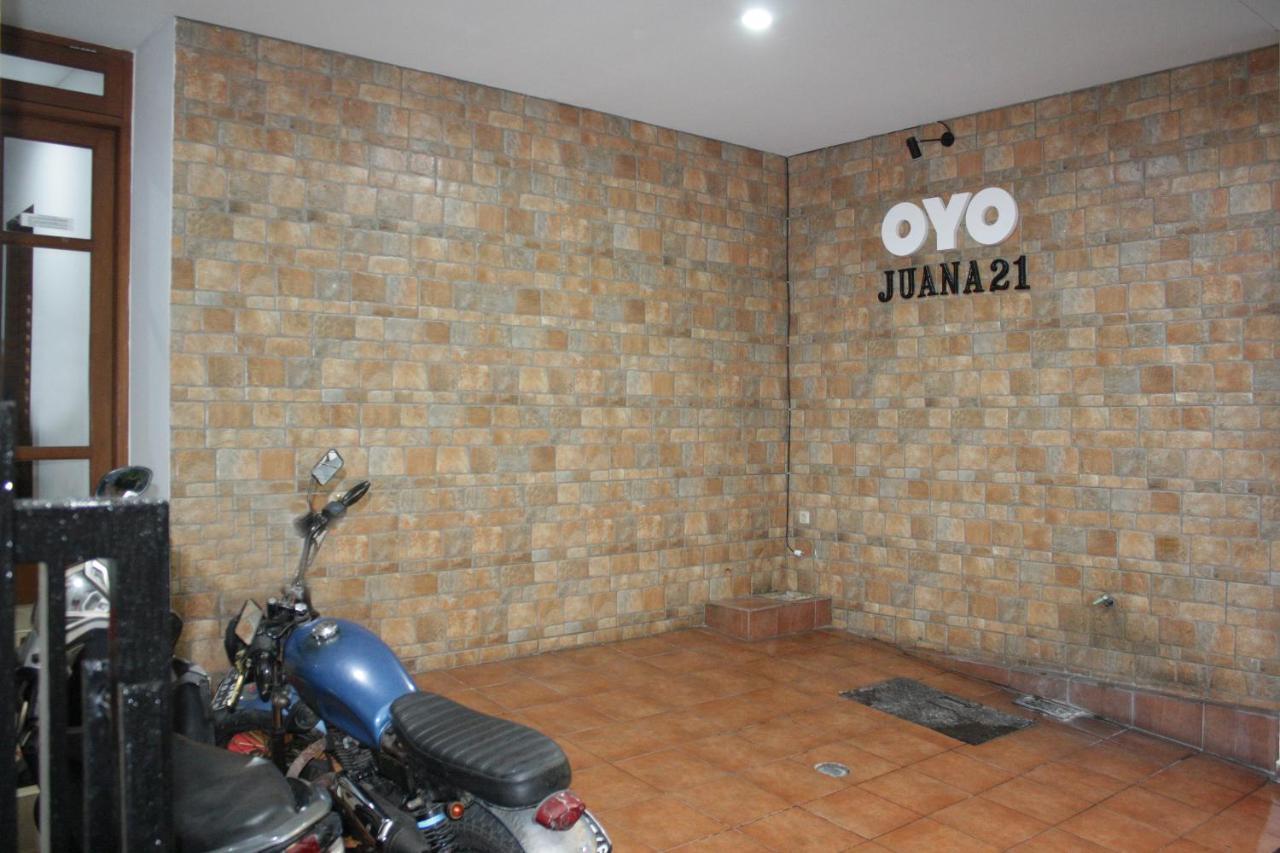 Oyo 245 Juana 21 Hotel Джакарта Екстериор снимка
