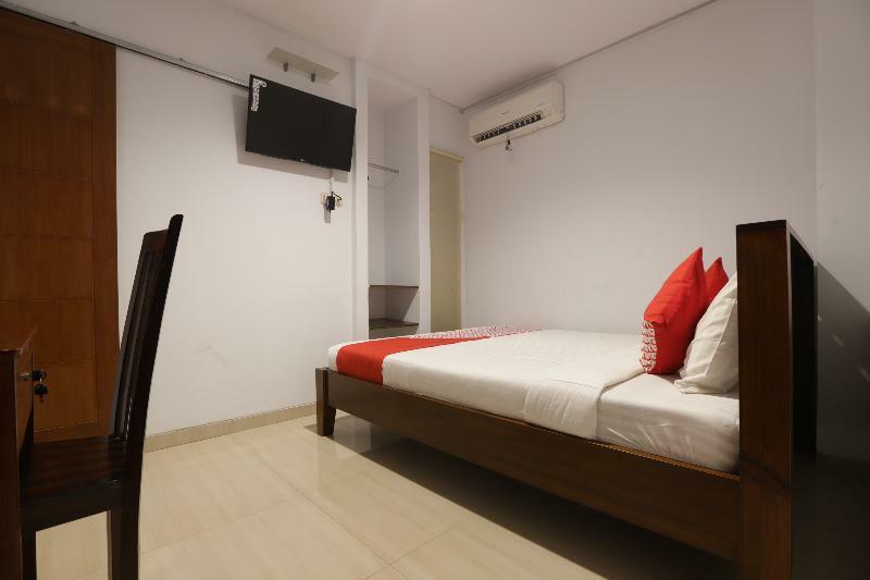 Oyo 245 Juana 21 Hotel Джакарта Екстериор снимка